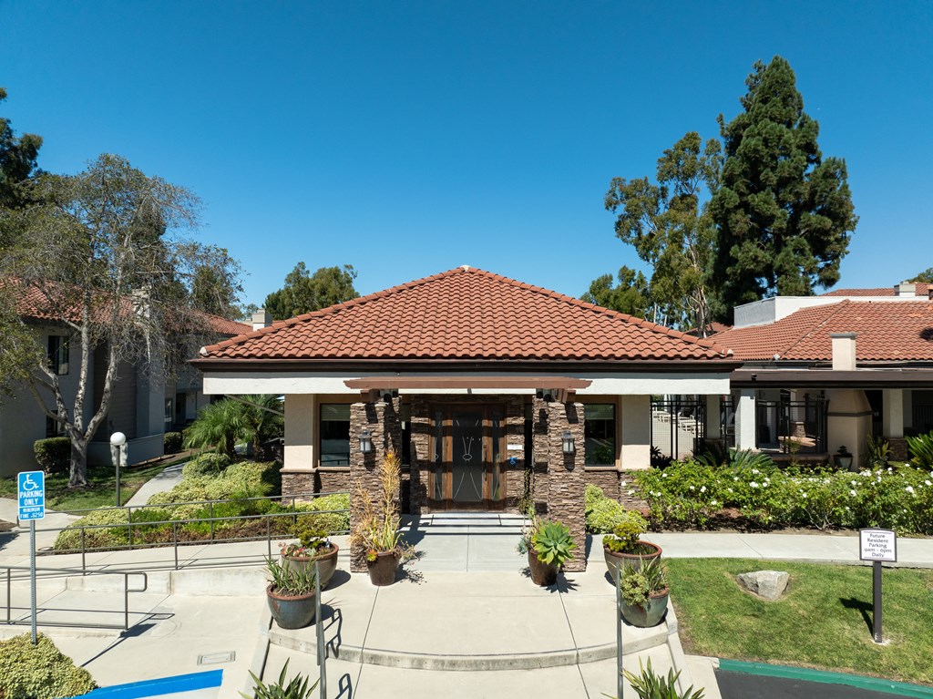 Exterior at Shadowridge Woodbend Apartments