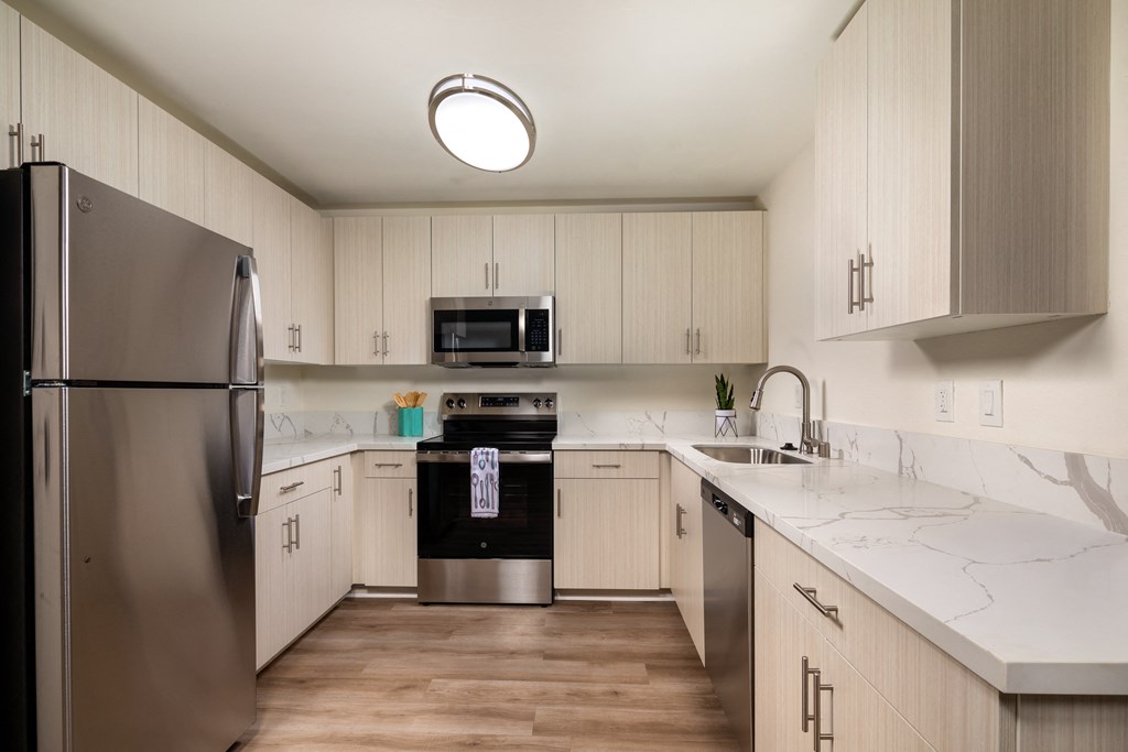 Shadowridge Woodbend is a similar property to Grapevine Apartments located in Vista