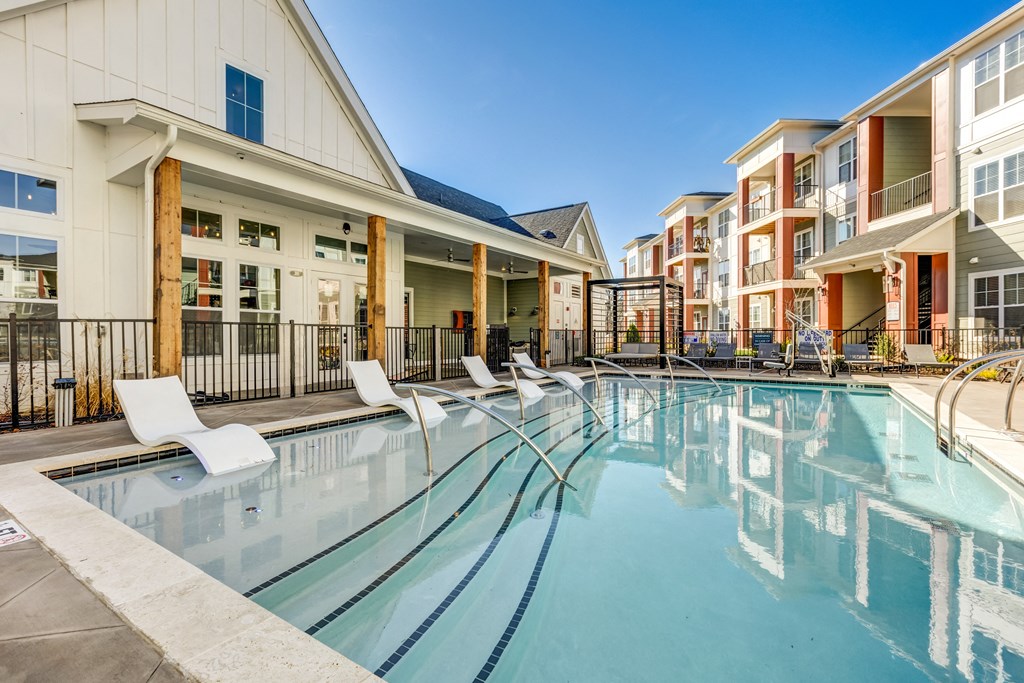 the preserve at ballantyne commons pool and apartment buildings