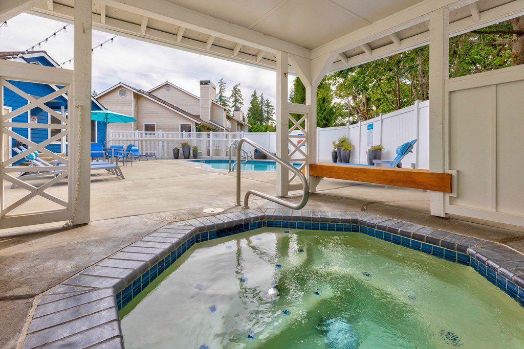 Island Homestead Hot Tub