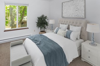 Gorgeous Bedroom Gorgeous Bedroom at Veri at Timberhill, Oregon - Photo Gallery 4