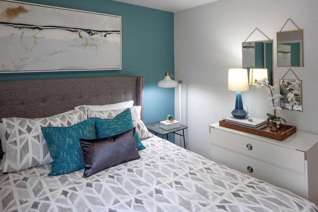 Bedroom Interior at Heatherbrae Commons, Milwaukie