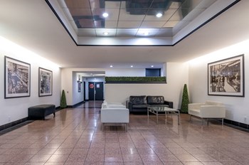 Lobby - Photo Gallery 6