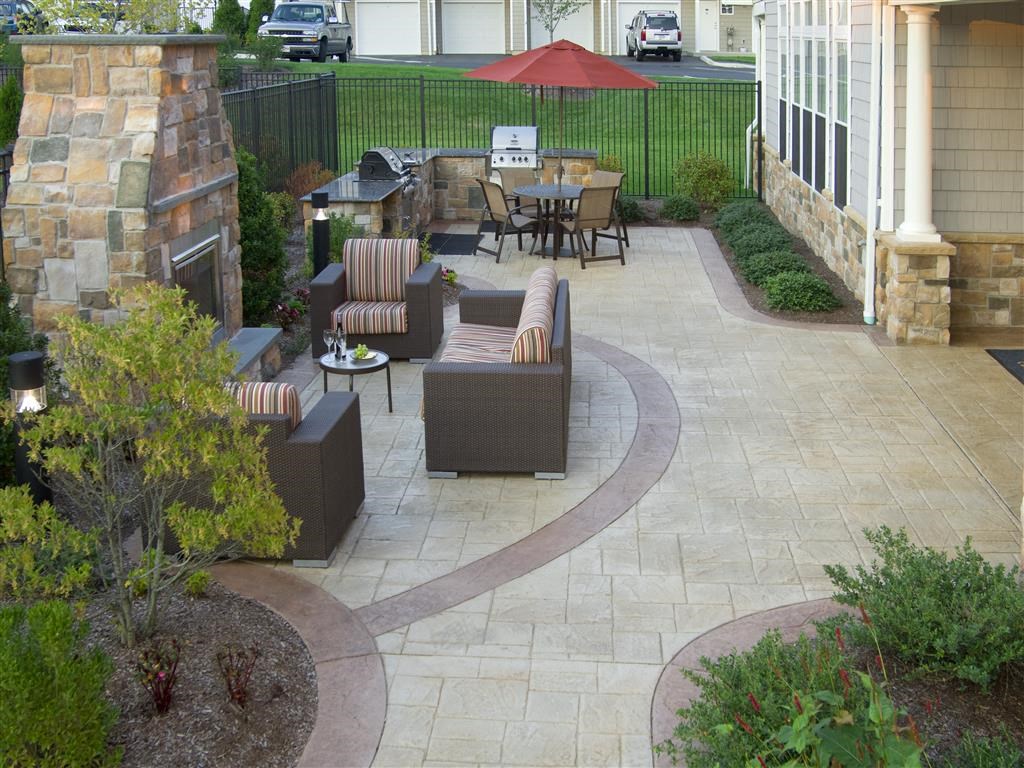 Outdoor Grill With Intimate Seating Area at The Preserve at Cohasset, Massachusetts