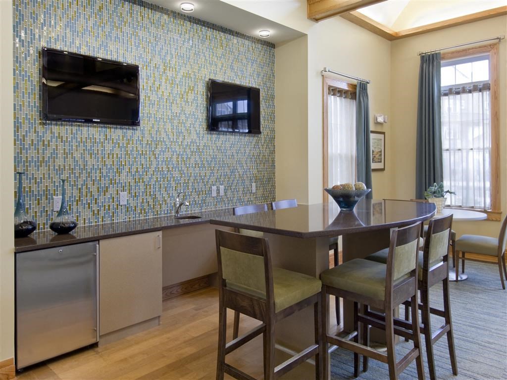 Entertaining Dining Area at The Preserve at Cohasset, Massachusetts, 02025