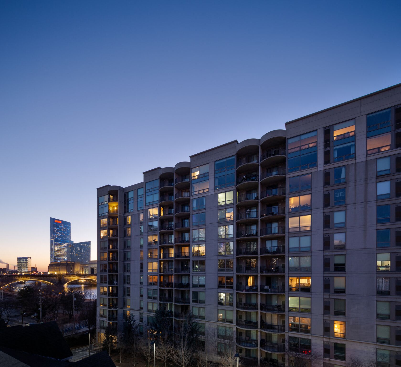 Edgewater Apts|Exterior at Night