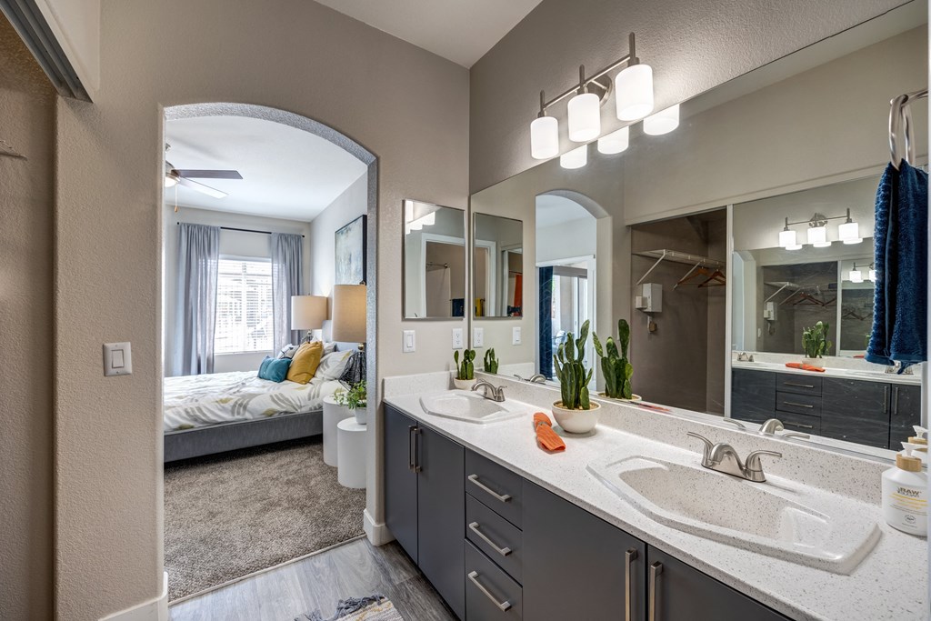 bathroom with two sinks