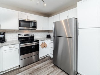 Kitchen Appliances Kitchen Appliances at Patriots Pointe, North Carolina, 27278 - Photo Gallery 2