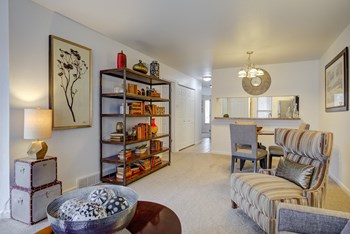 Living Area - Photo Gallery 2