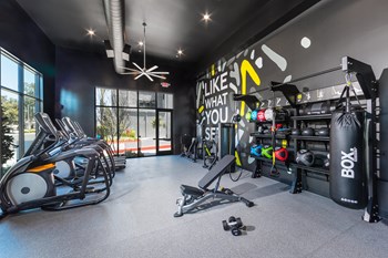 fitness center - Photo Gallery 9