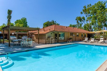 swimming pool  at Softwind Point, Vista, California - Photo Gallery 7