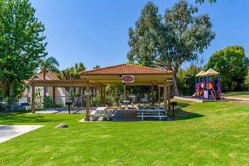 outdoor picnic area outdoor picnic area at Softwind Point, California