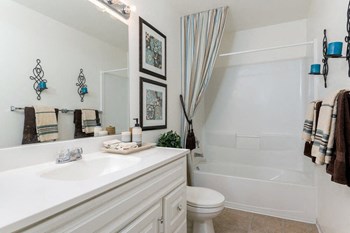 bathroom  at Softwind Point, California - Photo Gallery 25