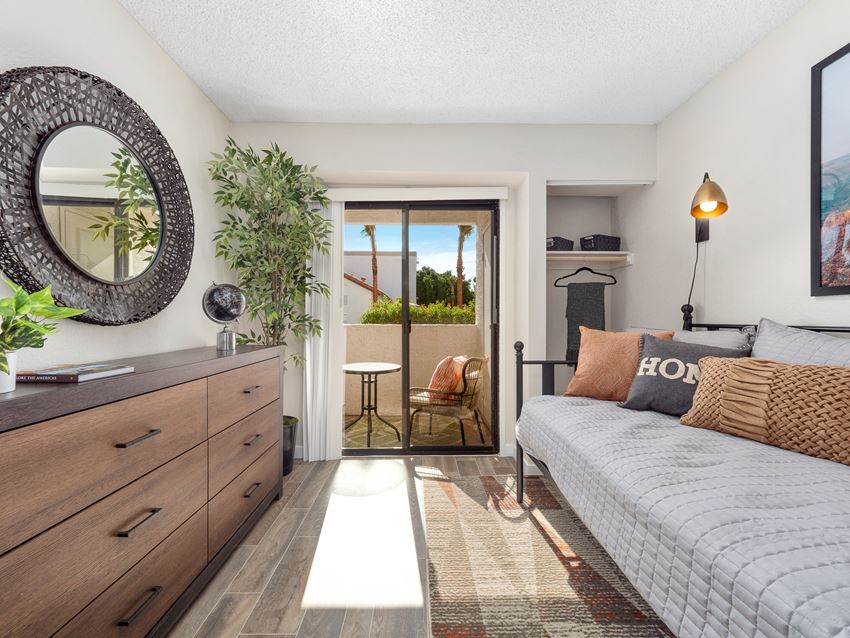 Solas Glendale Living Room - Photo Gallery