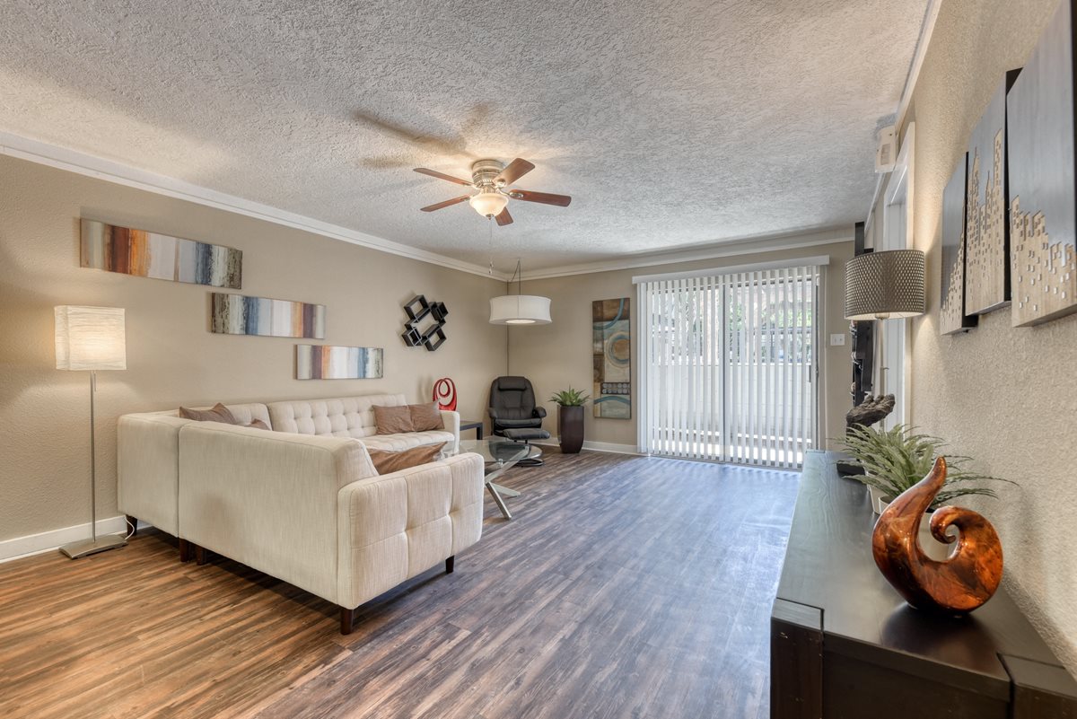 Stone Chase Apartments