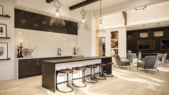 Clubhouse kitchen - Photo Gallery 14
