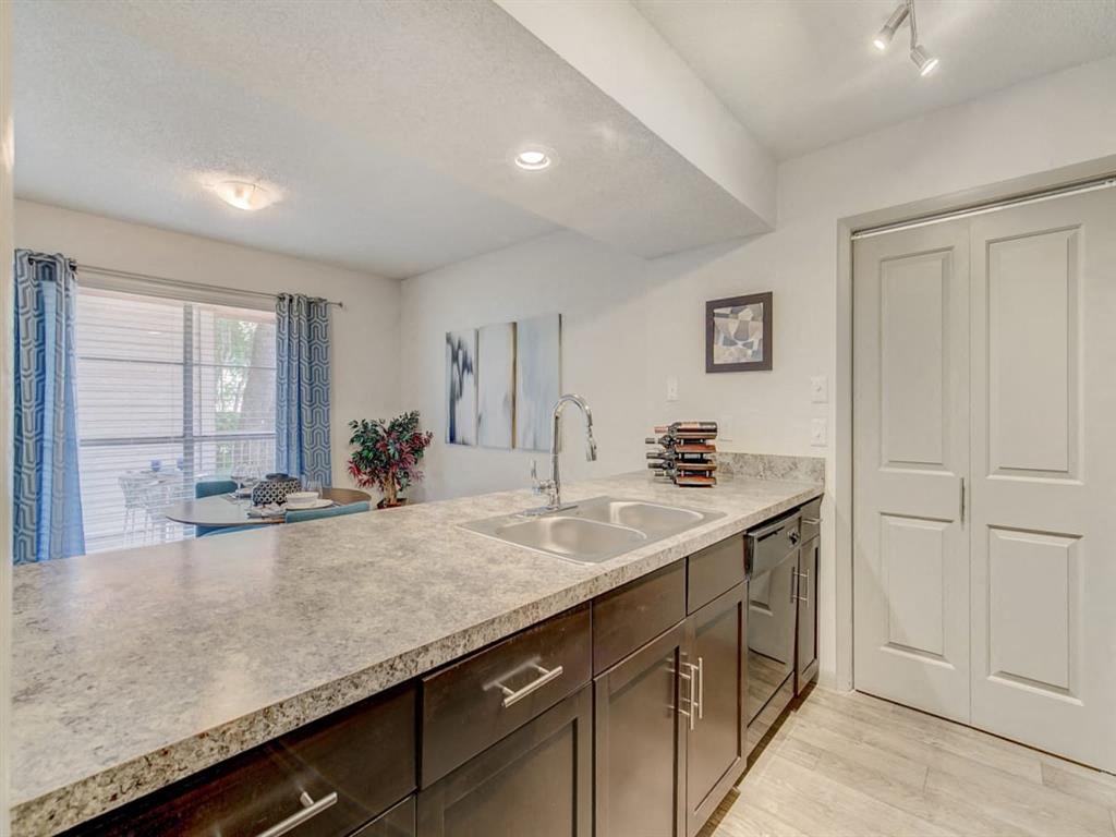 Adair Off Addison - New