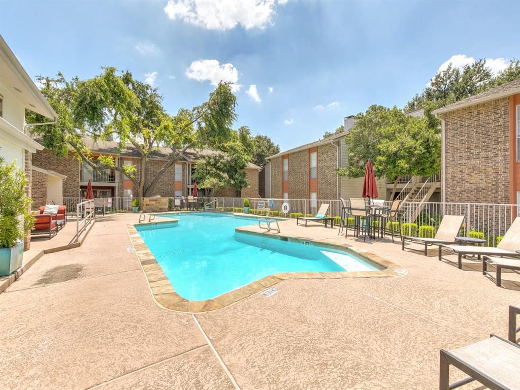 Adair Off Addison - New