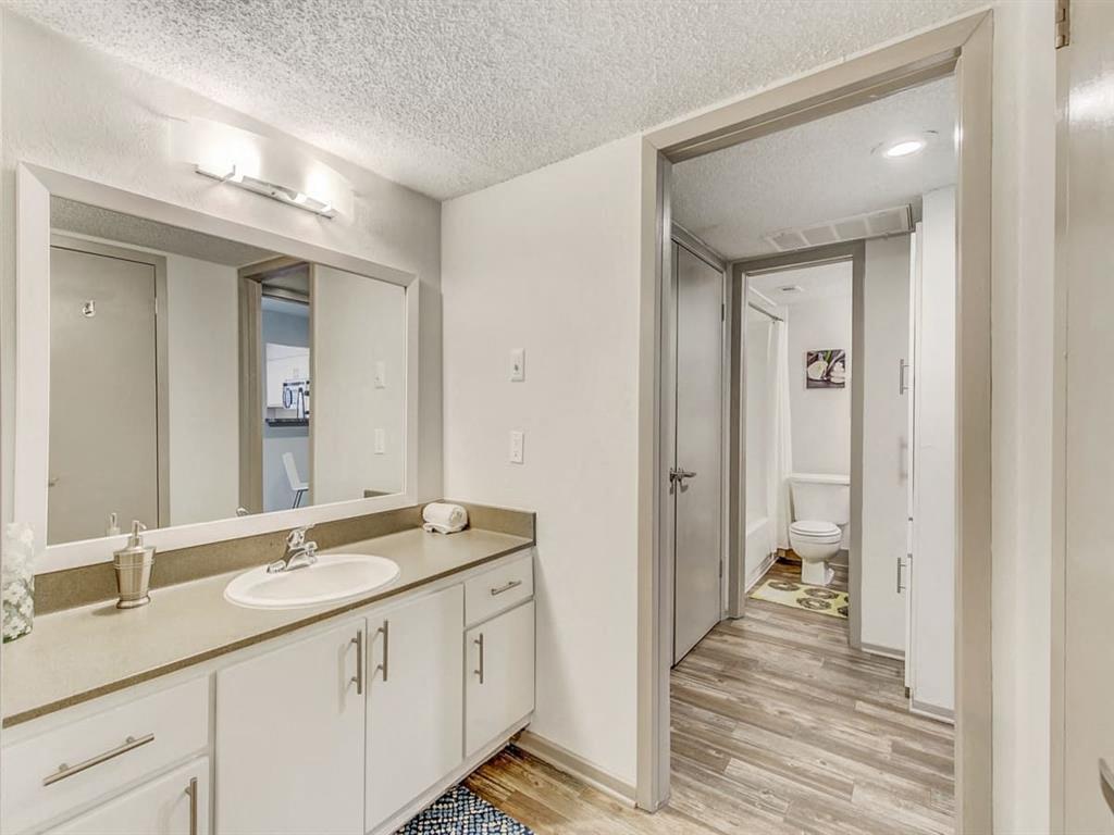 Adair Off Addison - New