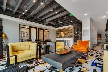 Leasing Office - Photo Gallery 14