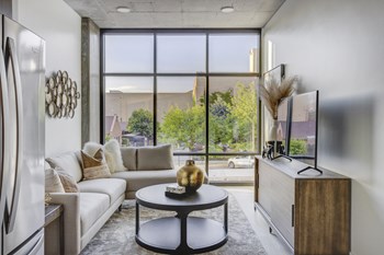 Open concept living - Photo Gallery 10