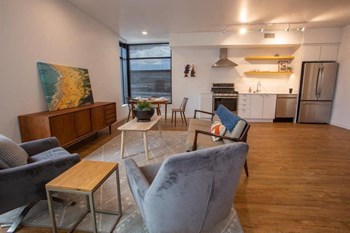 Living room - Photo Gallery 6
