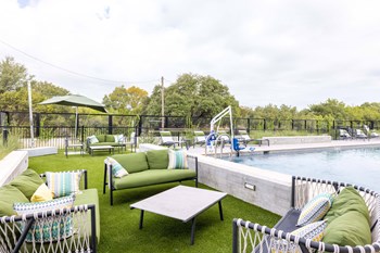 Lounge furniture by the pool - Photo Gallery 20