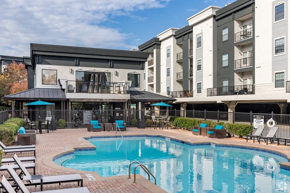 Swimming pool with sundeck