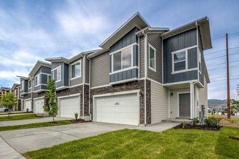 Exterior budiling w/ garages