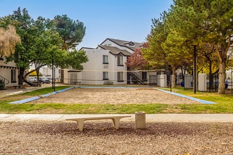 the preserve at ballantyne commons apartments courtyard and playground