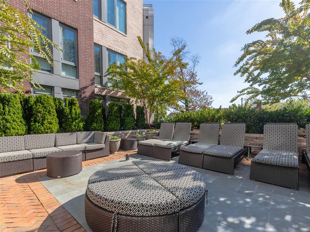 DelRay Tower Apartments, 3110 Mount Vernon Avenue, Alexandria, VA