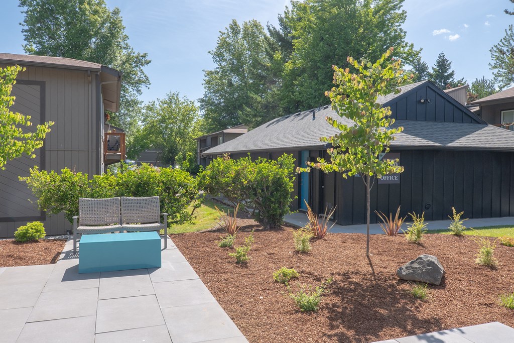 our apartments showcase a beautiful courtyard at Veri at Timberhill, Corvallis, 97330