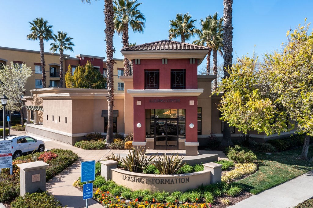 Exterior of the Waterford Place Apartments Leasing Office