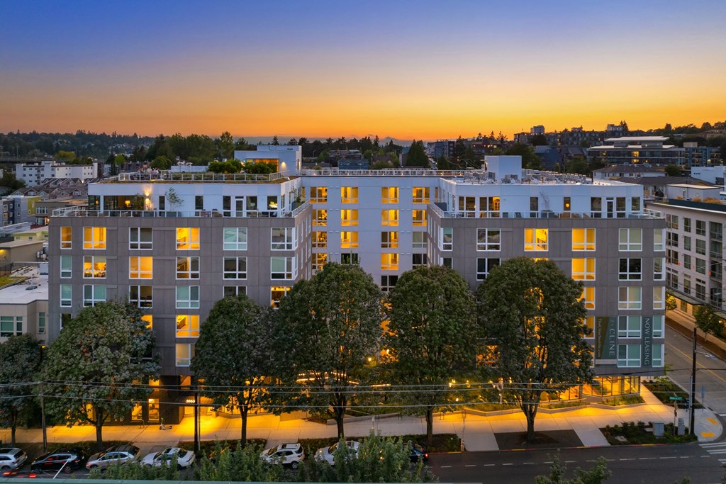 the building in which the hotel is located