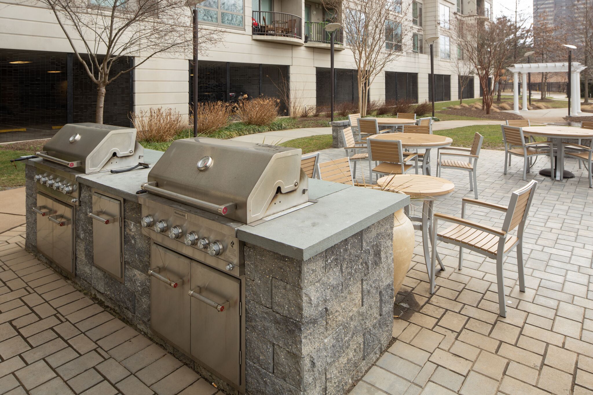 Edgewater Apts|BBQ