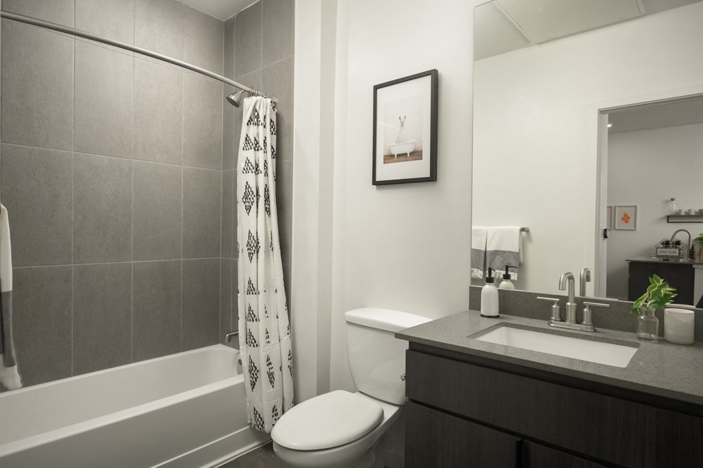 Bathroom with shower/tub combo