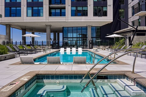 One Seven At Belleview Station