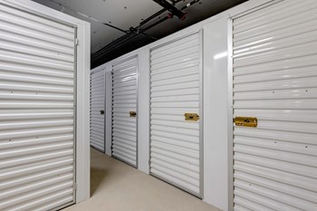1624 E. 32nd St Studio-1 Bed Apartment for Rent - Photo Gallery 5