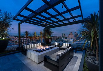 Rooftop lounge - Photo Gallery 3