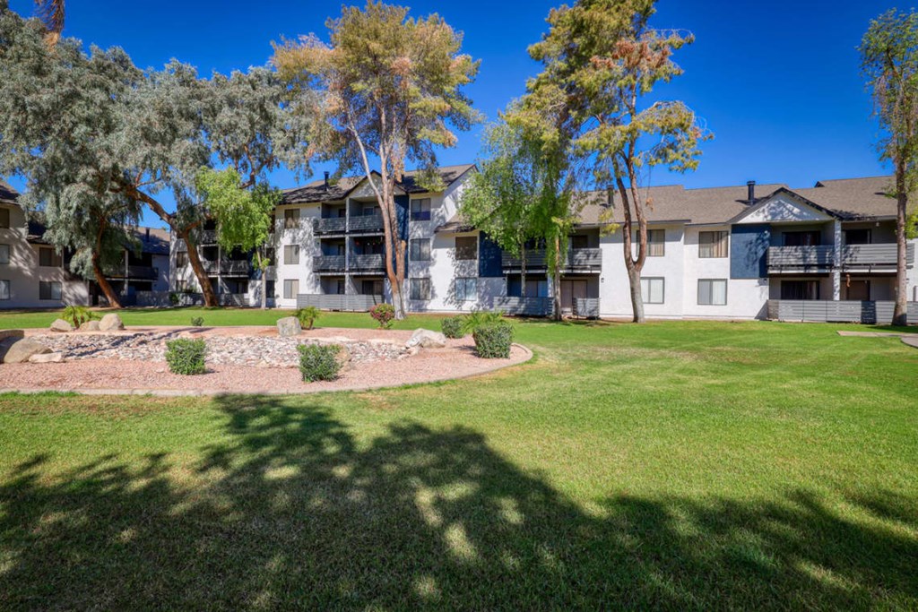 the preserve at ballantyne commons community gardenat The Julia, Arizona, 85210