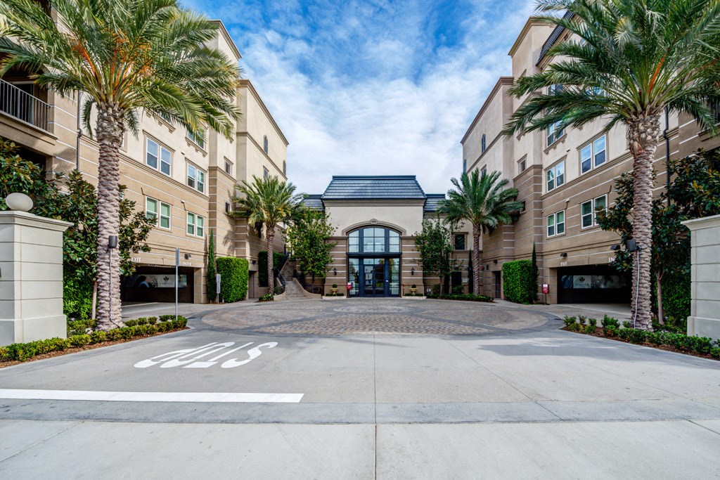 Best 3 Bedroom Apartments in Irvine, CA from 1,620 RENTCafé