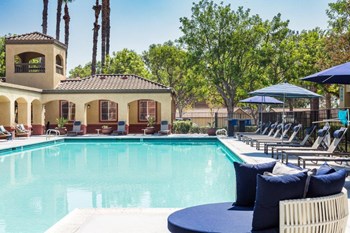 Outdoor Swimming Pool Outdoor Swimming Pool at Deerwood, Corona - Photo Gallery 2