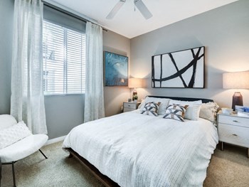 guest bedroom at Lasselle Place, Moreno Valley, California - Photo Gallery 15