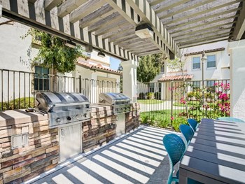 built-in barbecues at Lasselle Place, California, 92551 - Photo Gallery 30