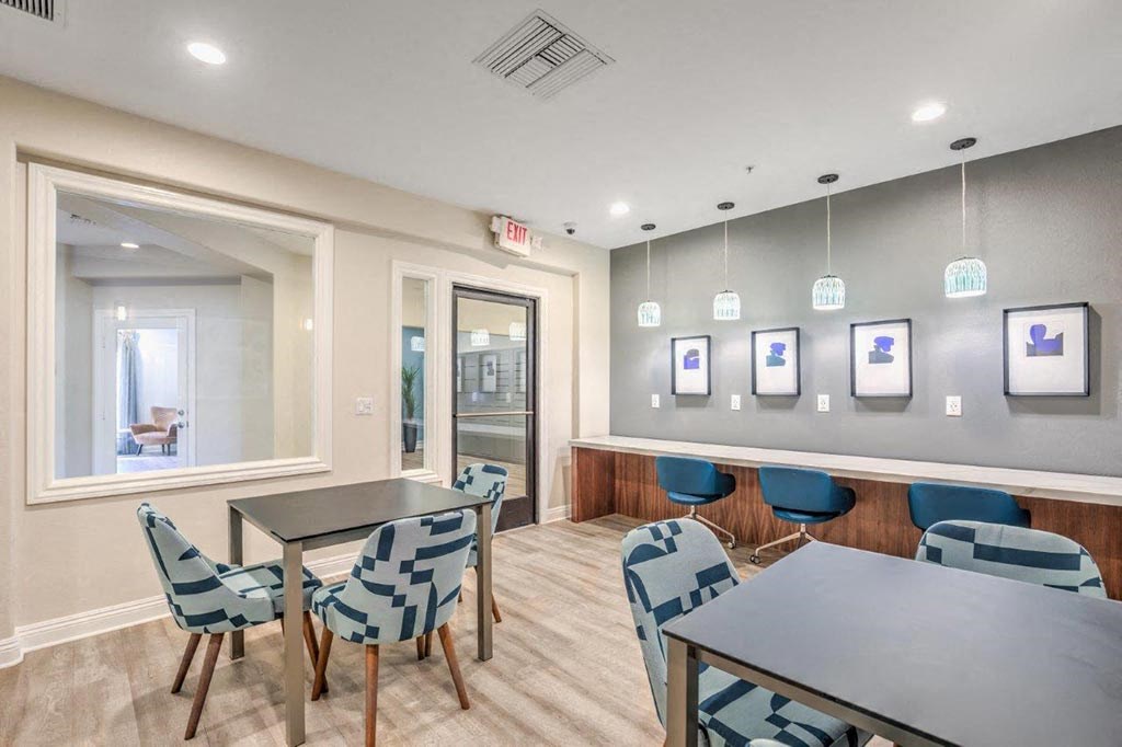Cyber Lounge Cyber Lounge at Stone Canyon Apartments, Riverside