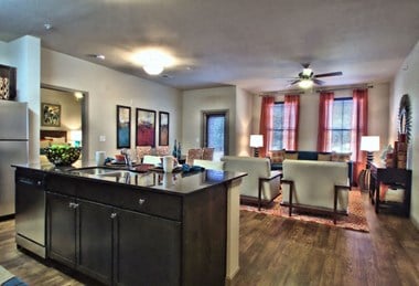 8601 Ice House Drive 2 Beds Apartment for Rent - Photo Gallery 1