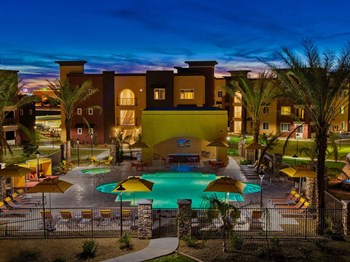outdoor pool - Photo Gallery 4