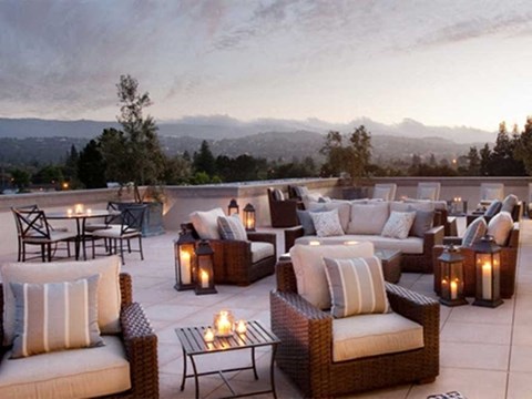 outdoor lounge