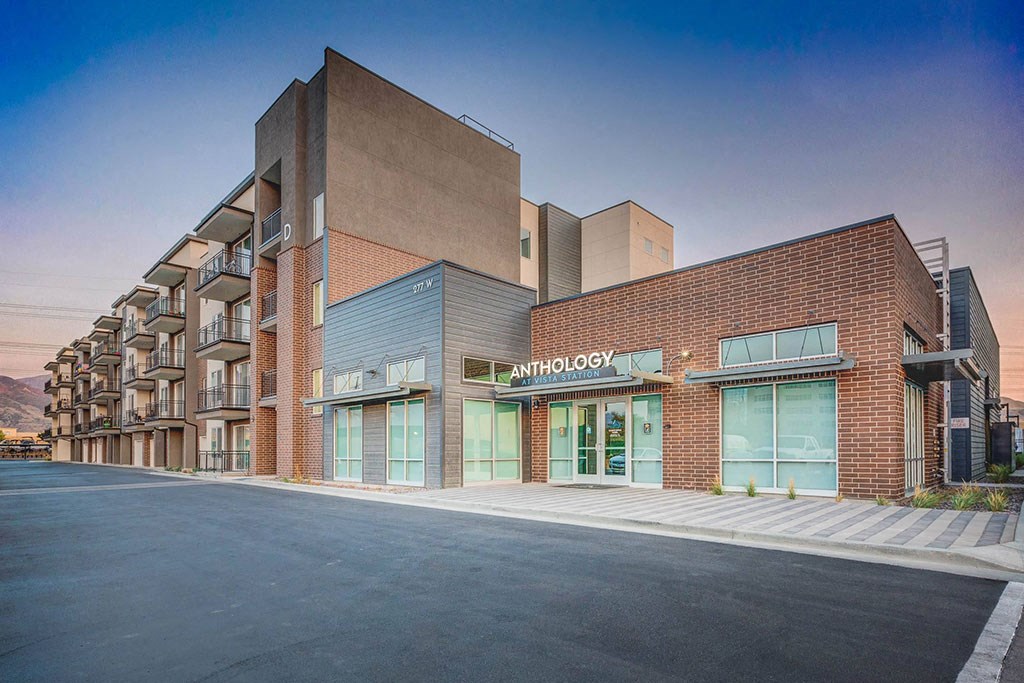 the building in which the hotel is located