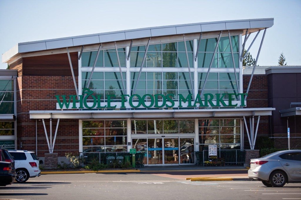 neighborhood shop at Lionsgate South, Oregon, 97124